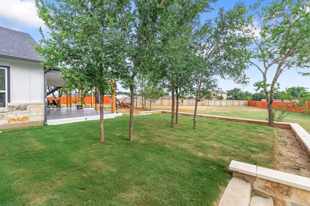 123 Zacate Street Elgin TX 78621