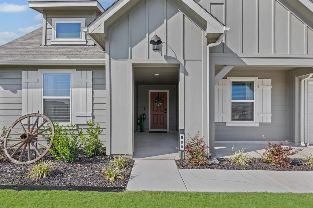 600 Davis Mountain Drive Lockhart TX 78644