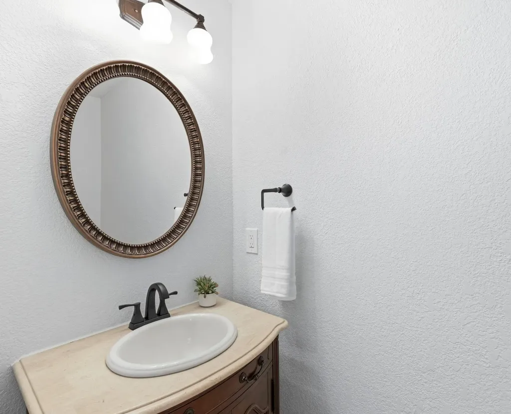 1901 Spring Hollow Path Round Rock TX 78681