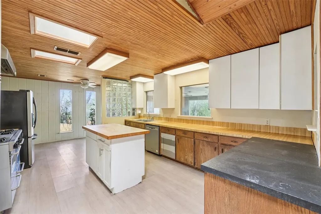 2204 Bahia Circle Austin TX 78741