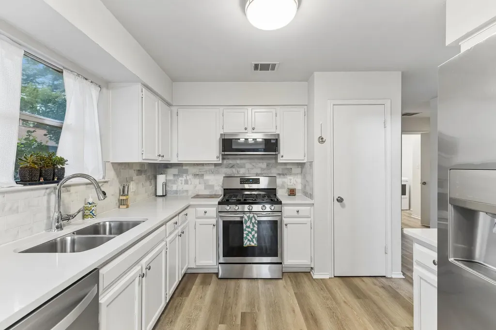 1206 Forest Oaks Path Cedar Park TX 78613