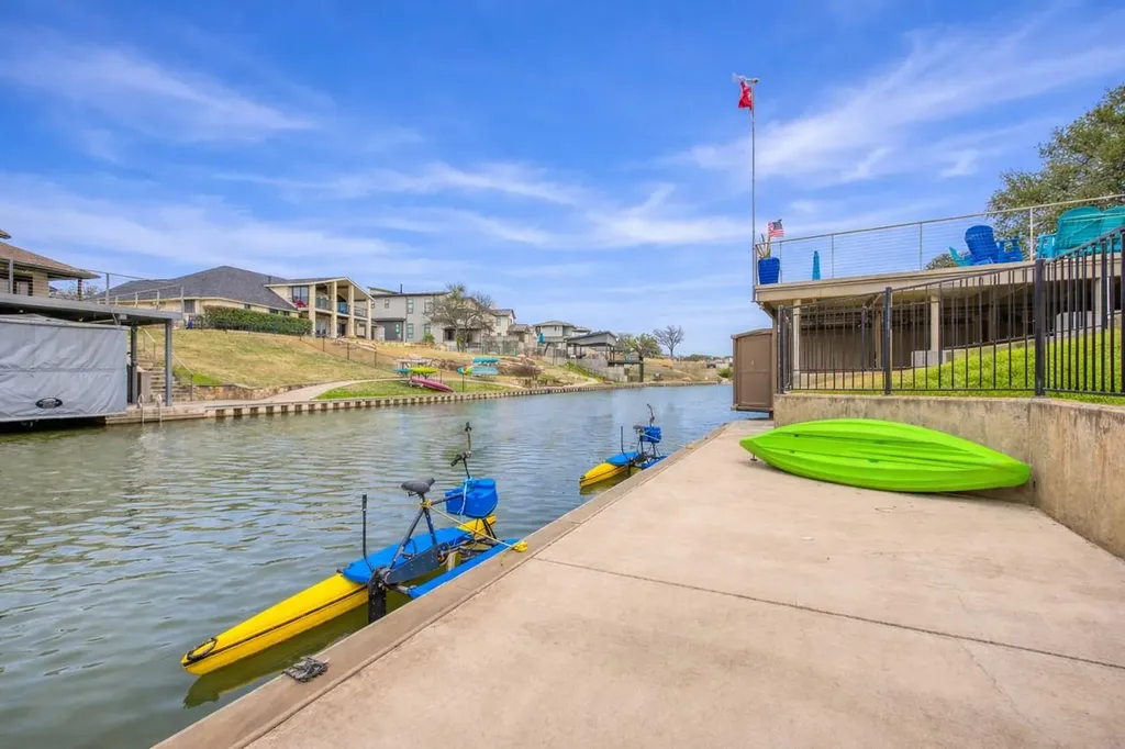 178 Sleepy Oaks Drive Kingsland TX 78639