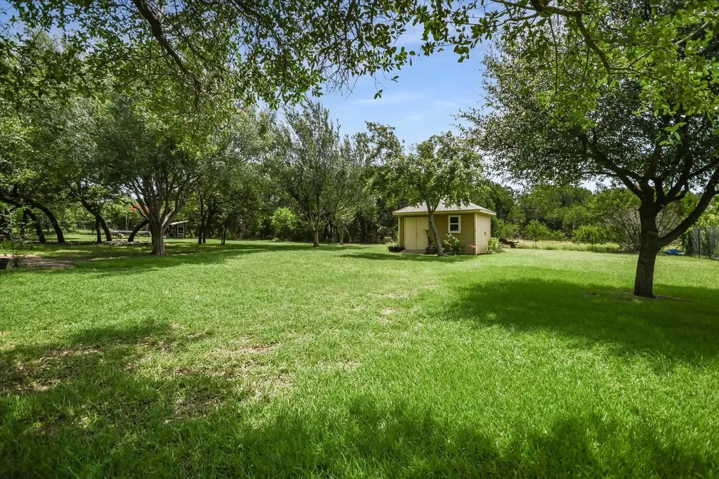 228 Neal Drive Liberty Hill TX 78642