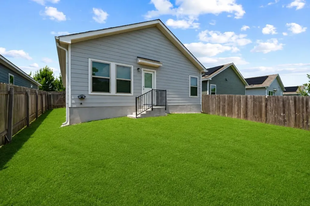 7400 Tonka Lane Austin TX 78744