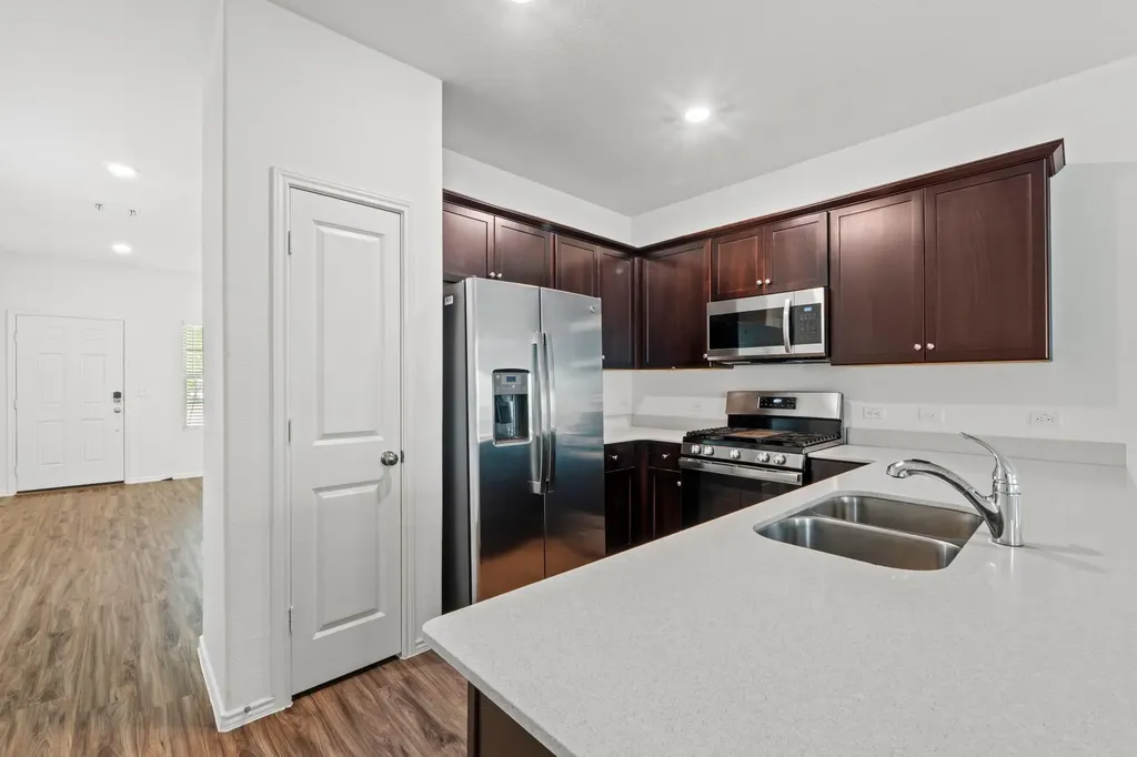 7400 Tonka Lane Austin TX 78744