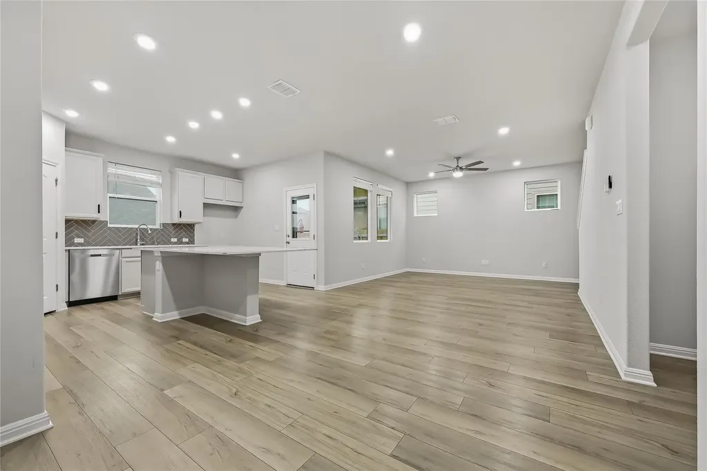 2520 Roosevelt Road Leander TX 78641