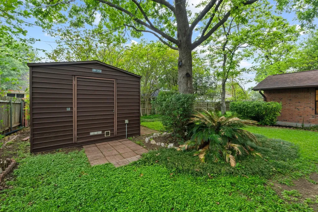 8610 Melshire Drive Austin TX 78757