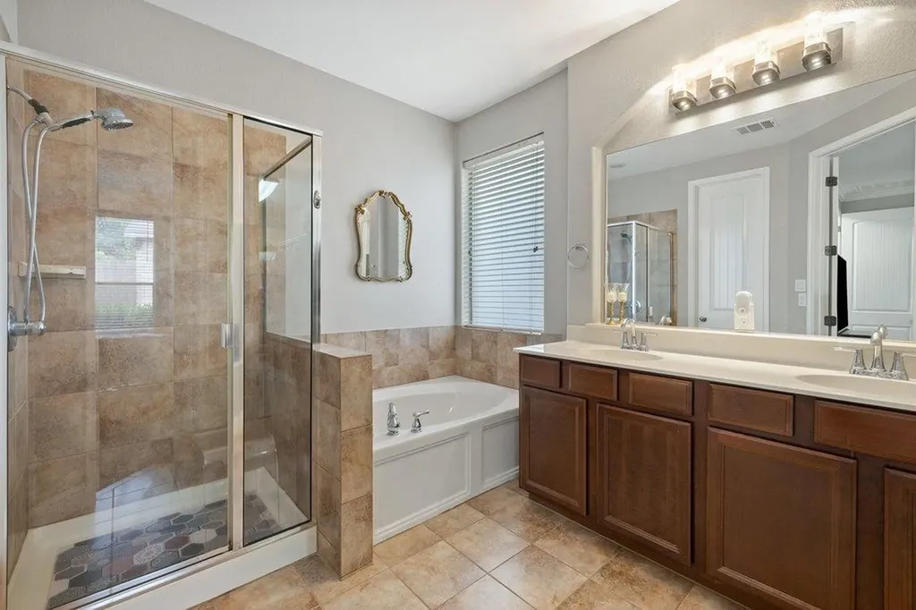 10800 Desert Willow Loop Austin TX 78748