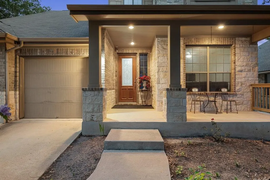 10800 Desert Willow Loop Austin TX 78748