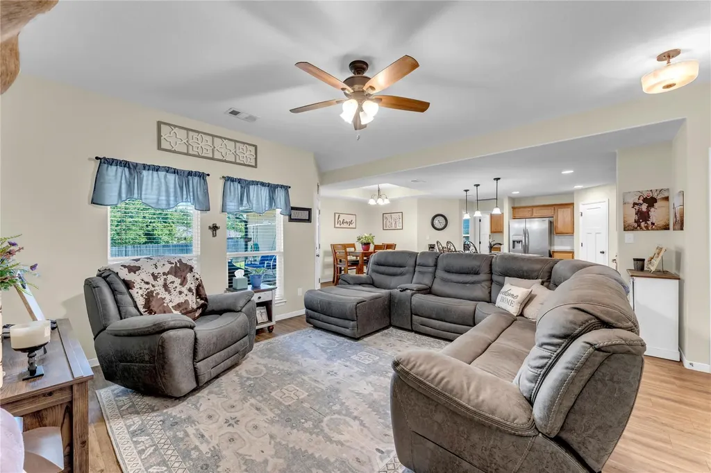 1106 Limestone Drive Lampasas TX 76550