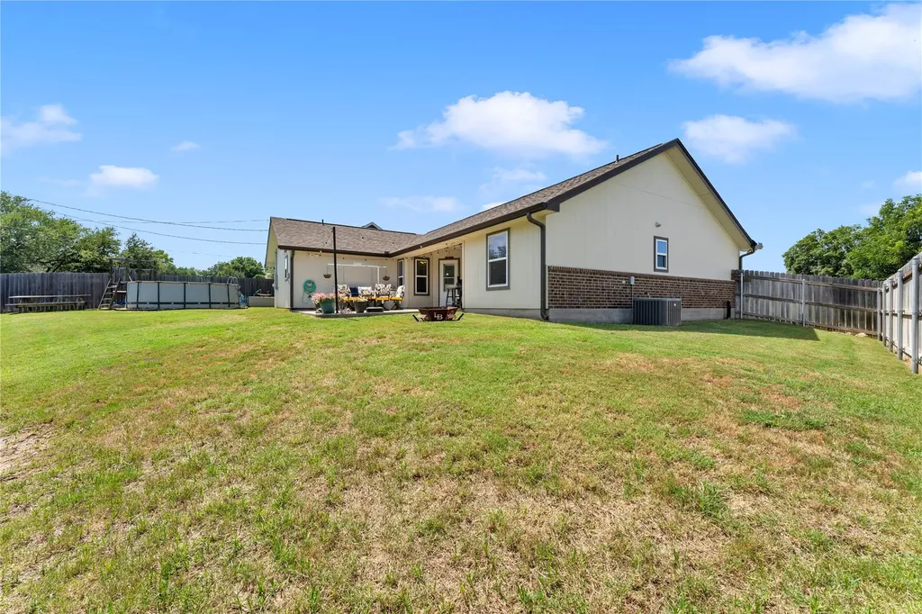 1106 Limestone Drive Lampasas TX 76550