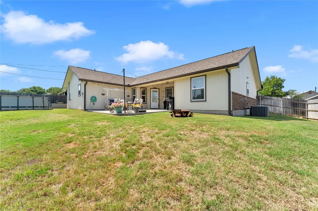 1106 Limestone Drive Lampasas TX 76550