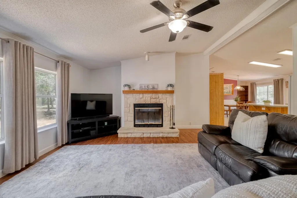 229 Green Mountain Drive Cedar Creek TX 78612