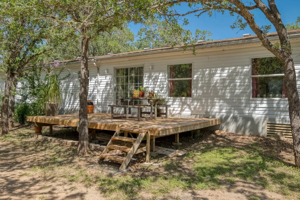 229 Green Mountain Drive Cedar Creek TX 78612