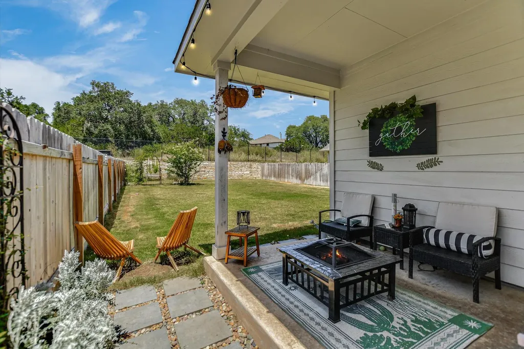 972 Leaning Oak Lane Georgetown TX 78628