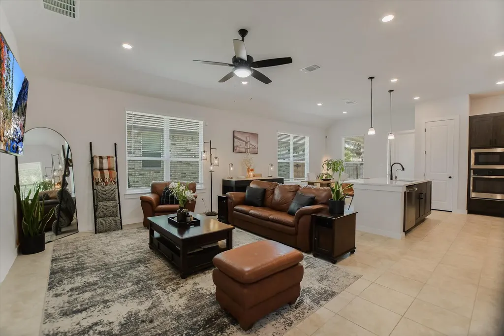 972 Leaning Oak Lane Georgetown TX 78628