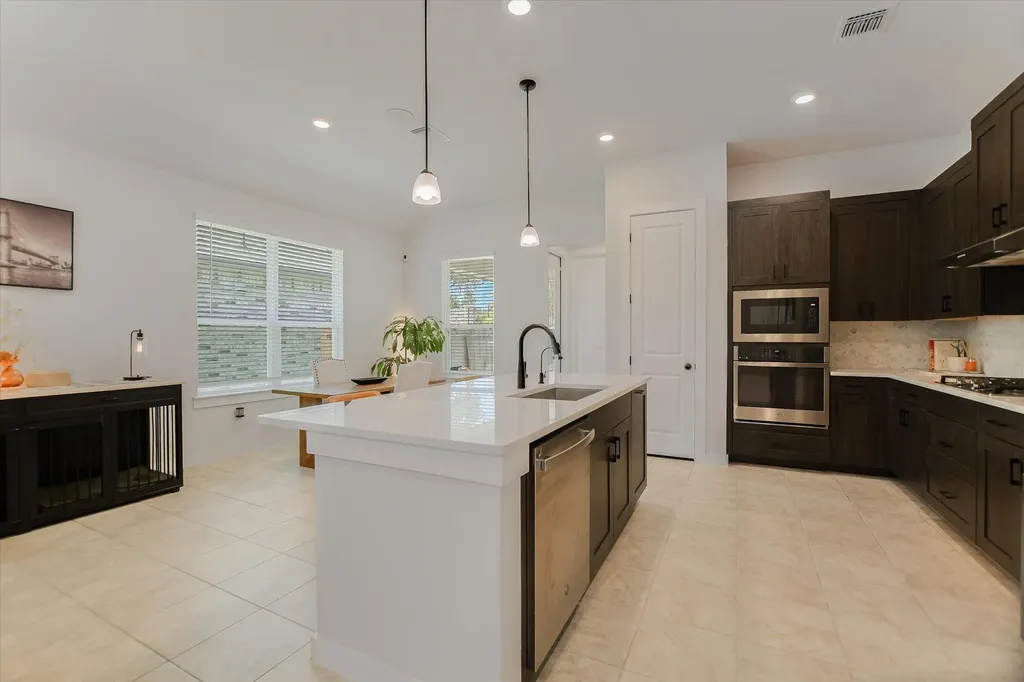 972 Leaning Oak Lane Georgetown TX 78628