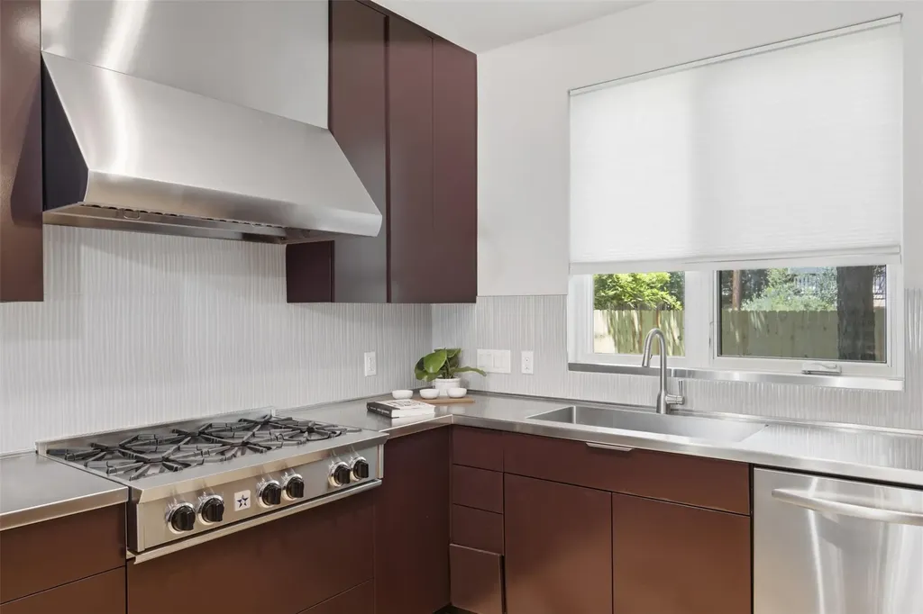 206 E 43rd Street Austin TX 78751