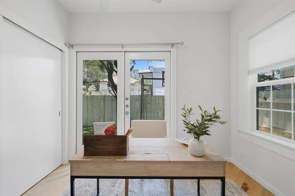206 E 43rd Street Austin TX 78751
