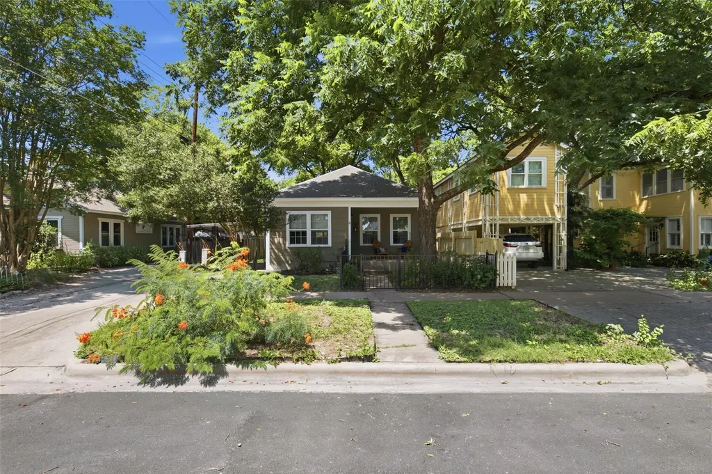 206 E 43rd Street Austin TX 78751