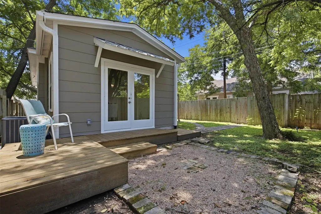 206 E 43rd Street Austin TX 78751