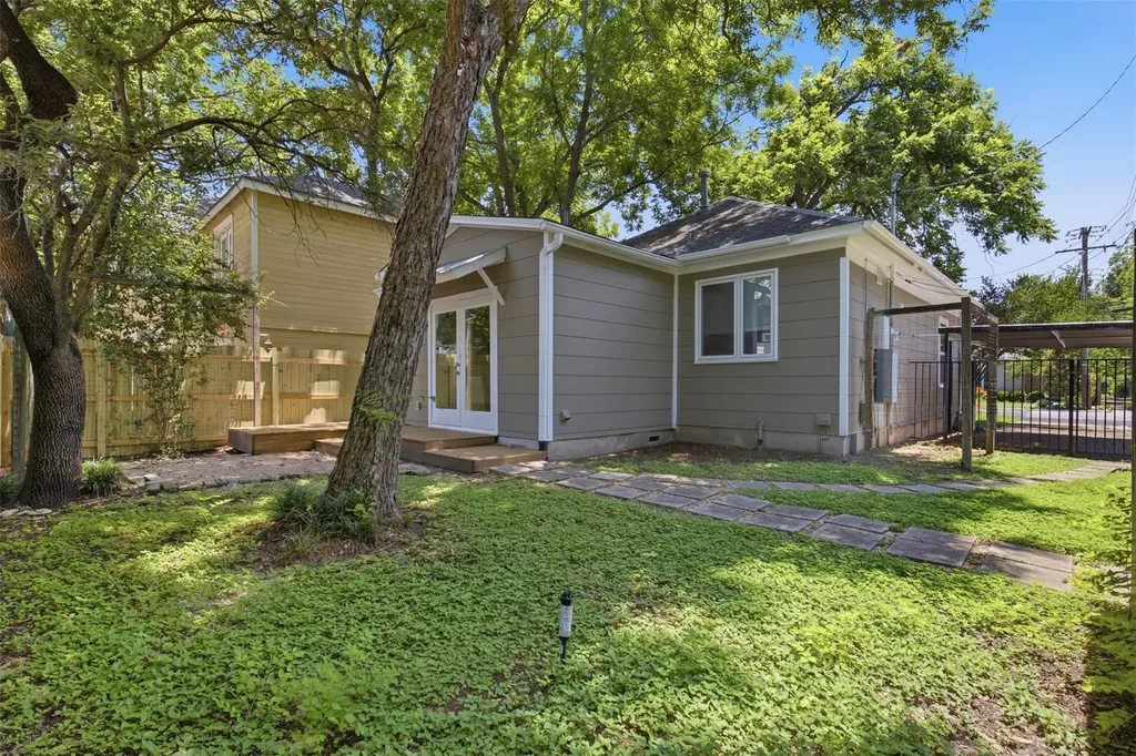 206 E 43rd Street Austin TX 78751
