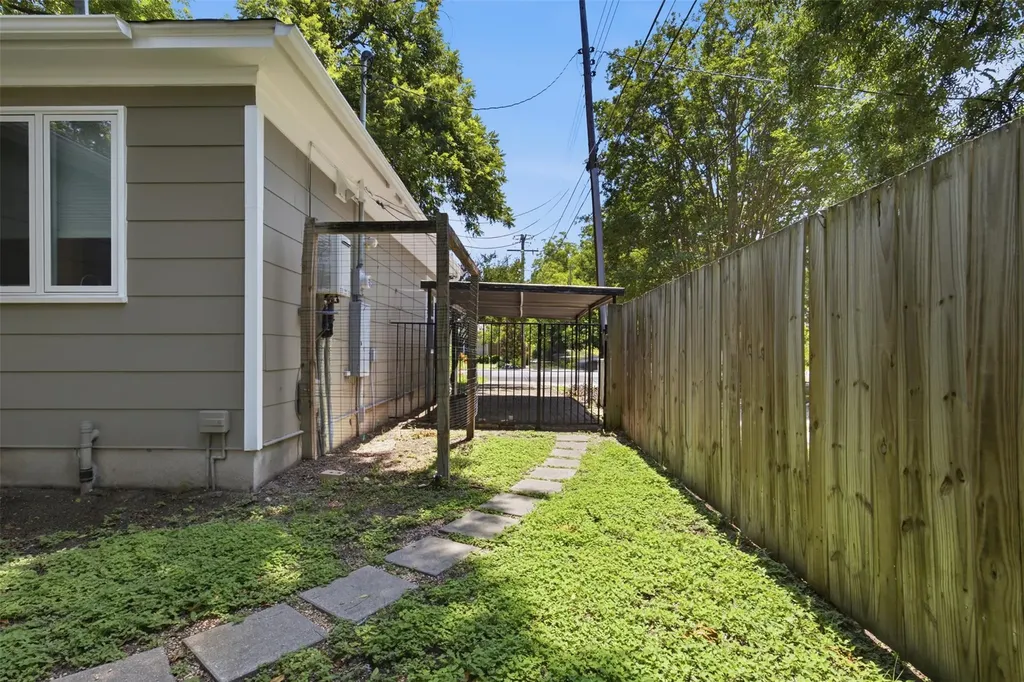 206 E 43rd Street Austin TX 78751