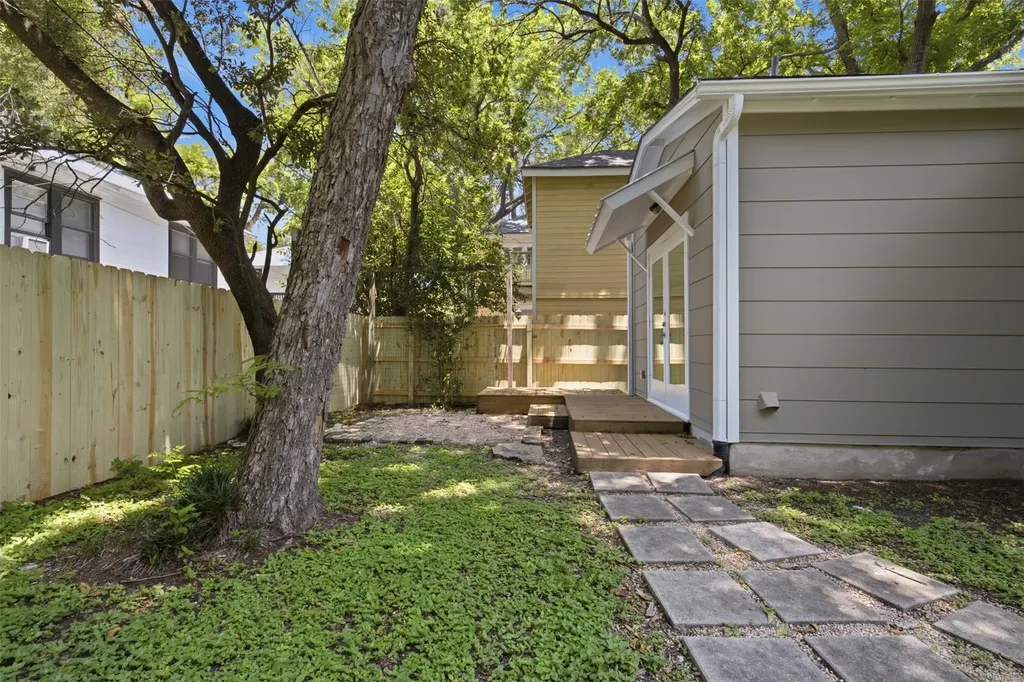 206 E 43rd Street Austin TX 78751