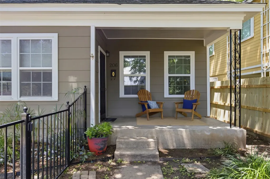 206 E 43rd Street Austin TX 78751