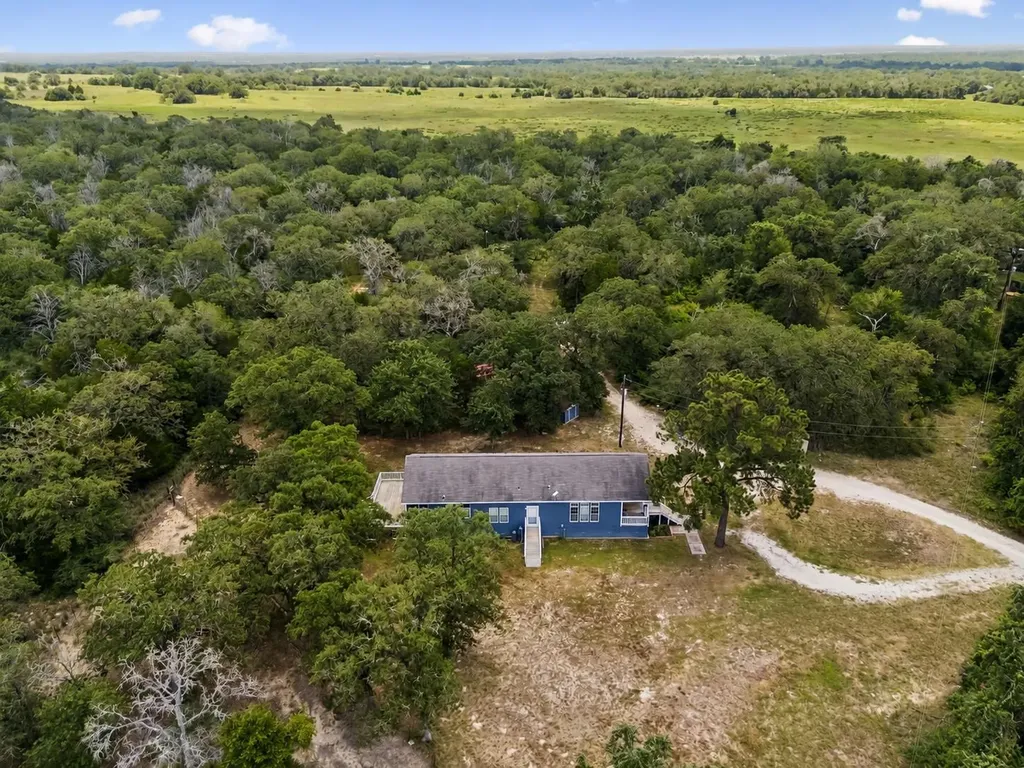 260 Dickerson Lane Elgin TX 78621