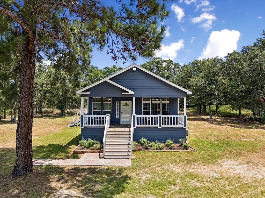 260 Dickerson Lane Elgin TX 78621