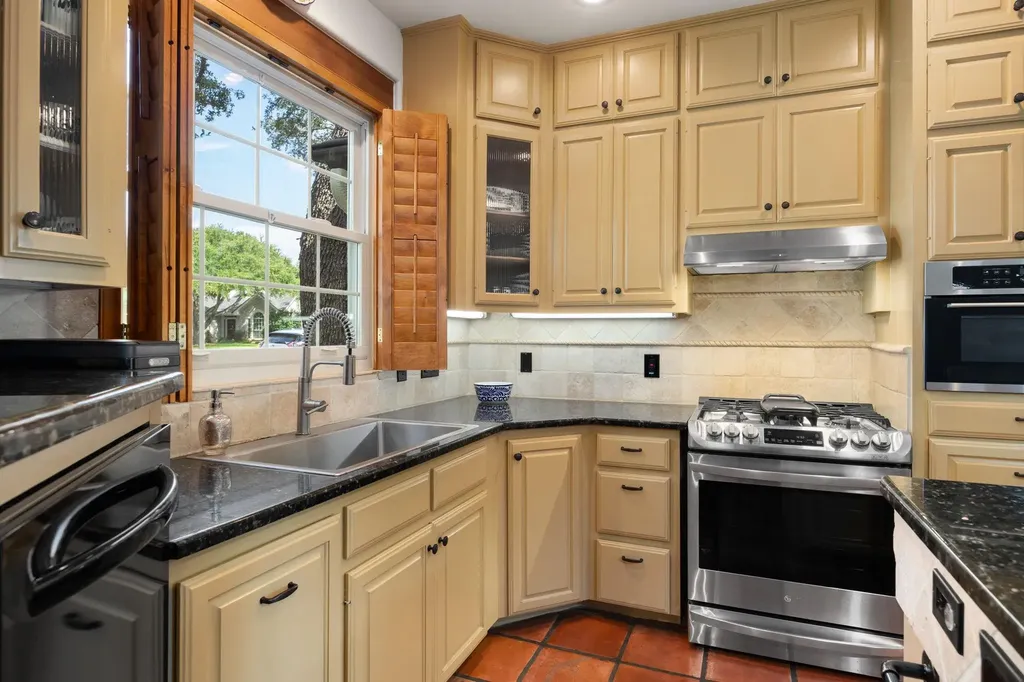301 Riverview Drive Georgetown TX 78628