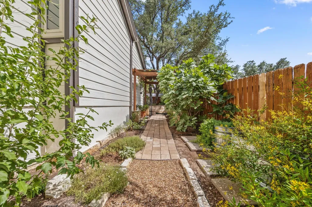 301 Riverview Drive Georgetown TX 78628
