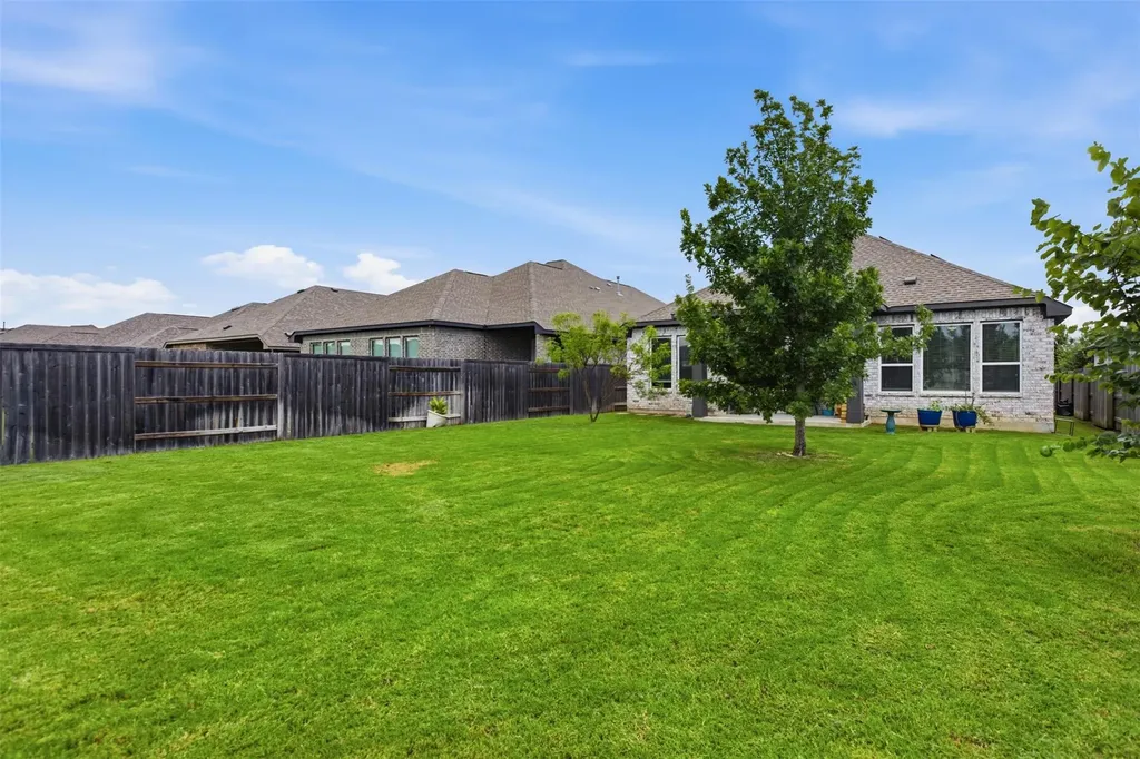 461 Coyote Creek Way Kyle TX 78640