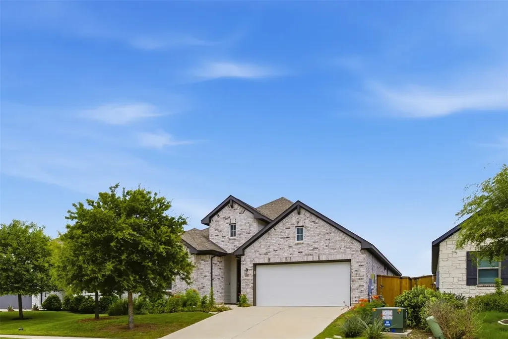461 Coyote Creek Way Kyle TX 78640