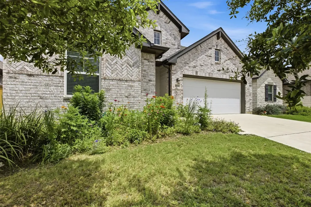 461 Coyote Creek Way Kyle TX 78640