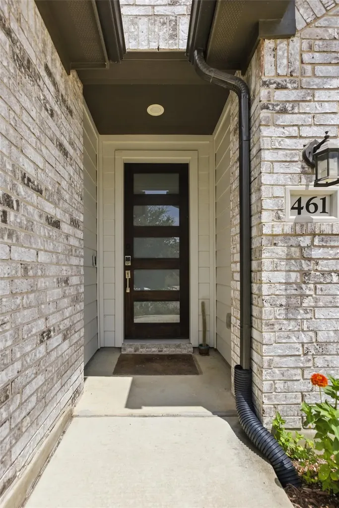 461 Coyote Creek Way Kyle TX 78640