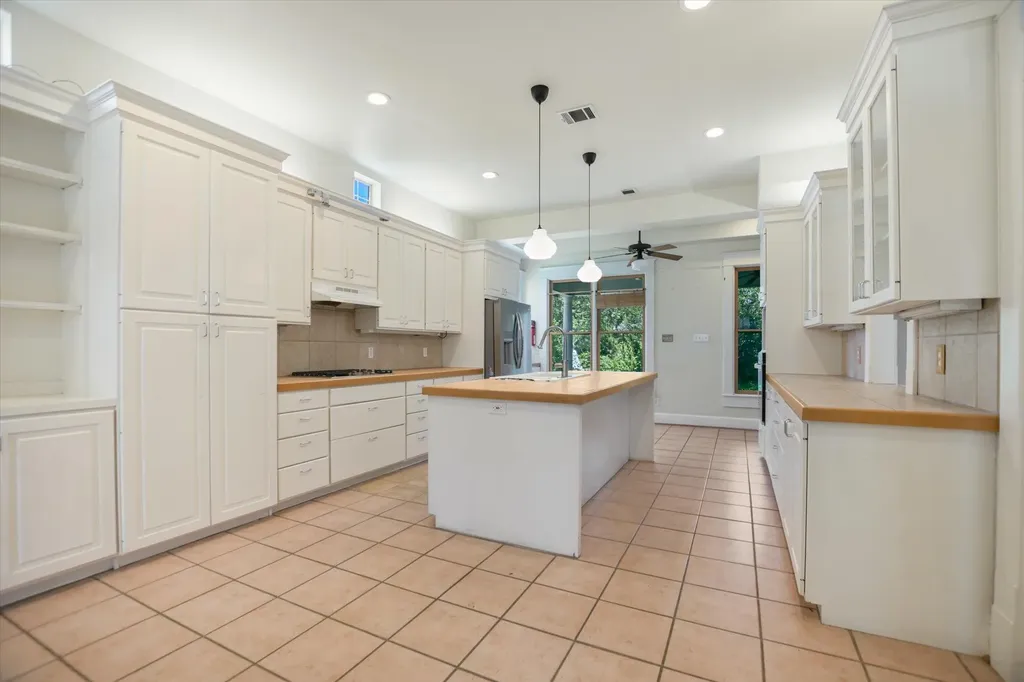 1150 San Bernard Street Austin TX 78702