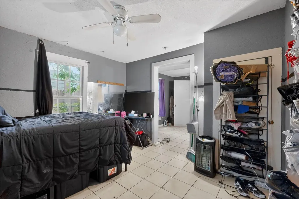 1302 1/2 Walnut Avenue E Austin TX 78702