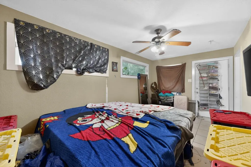 1302 1/2 Walnut Avenue E Austin TX 78702