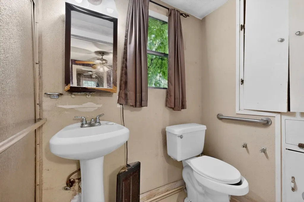 1302 1/2 Walnut Avenue E Austin TX 78702