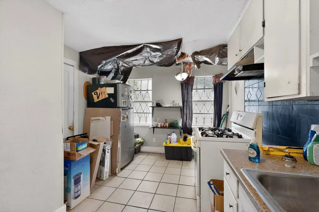 1302 1/2 Walnut Avenue E Austin TX 78702