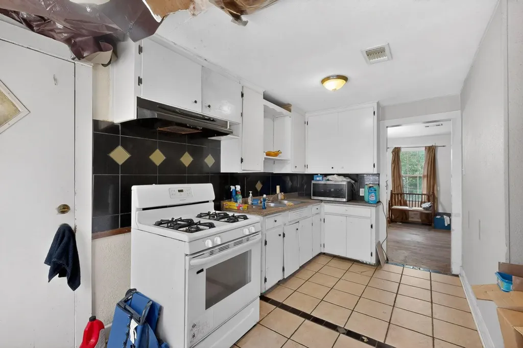 1302 1/2 Walnut Avenue E Austin TX 78702