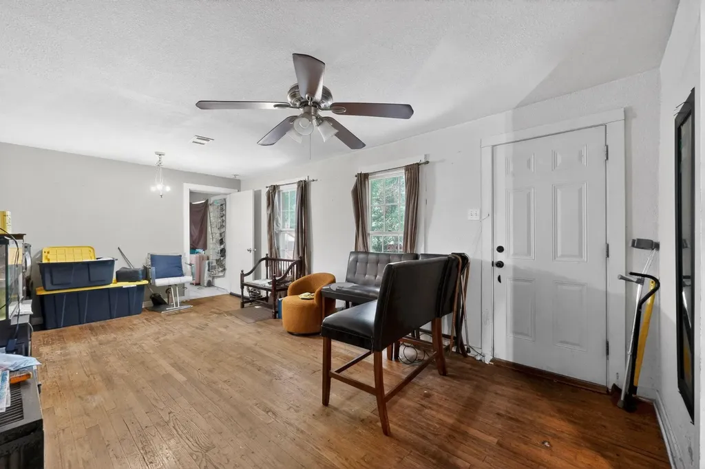 1302 1/2 Walnut Avenue E Austin TX 78702