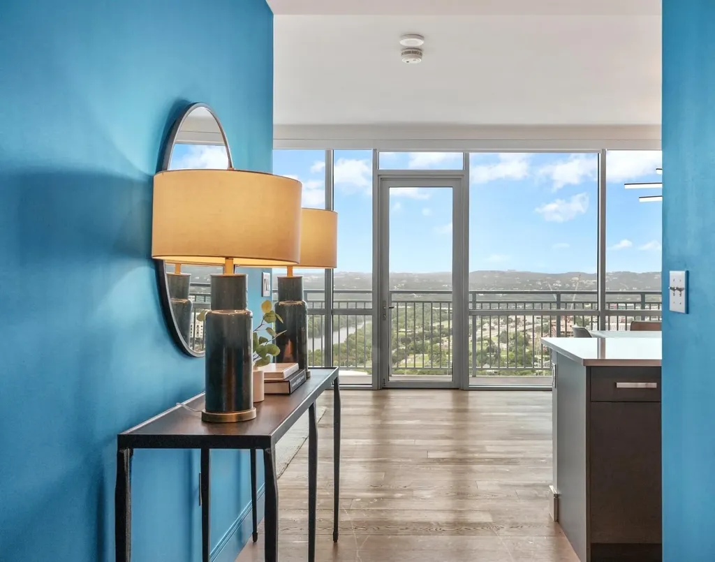 222 West Avenue Austin TX 78701