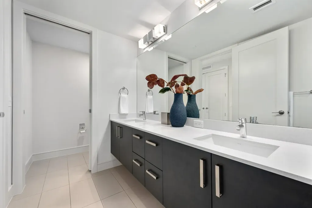 222 West Avenue Austin TX 78701