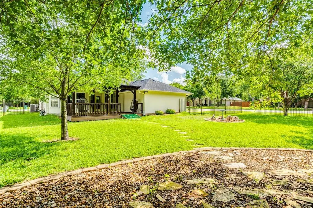 103 Nopal Lane Buda TX 78610