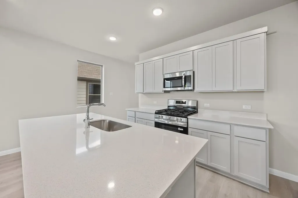 206 Hornet Street Elgin TX 78621
