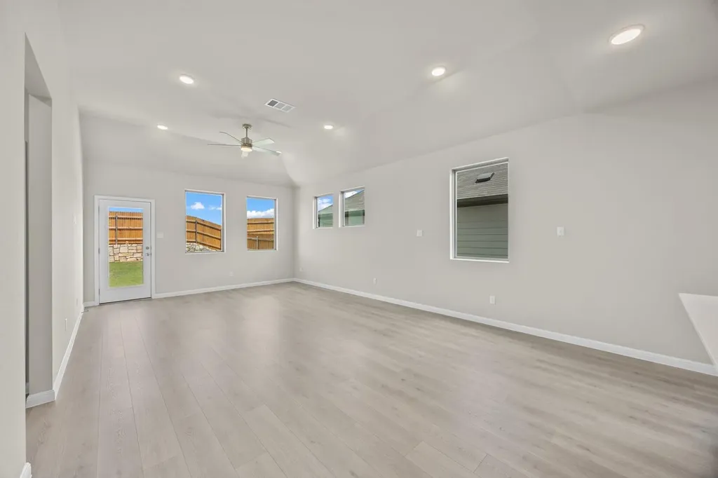 206 Hornet Street Elgin TX 78621
