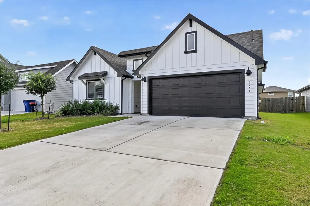 326 N Richland Drive Lockhart TX 78644